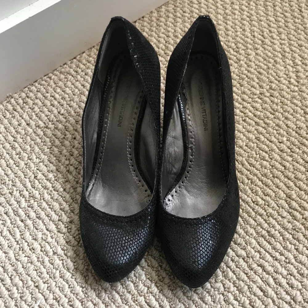 Adrienne Vittadini Black Wedge